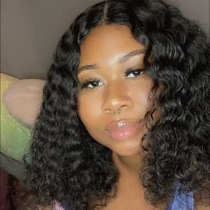 Meet your Posher, Ronica